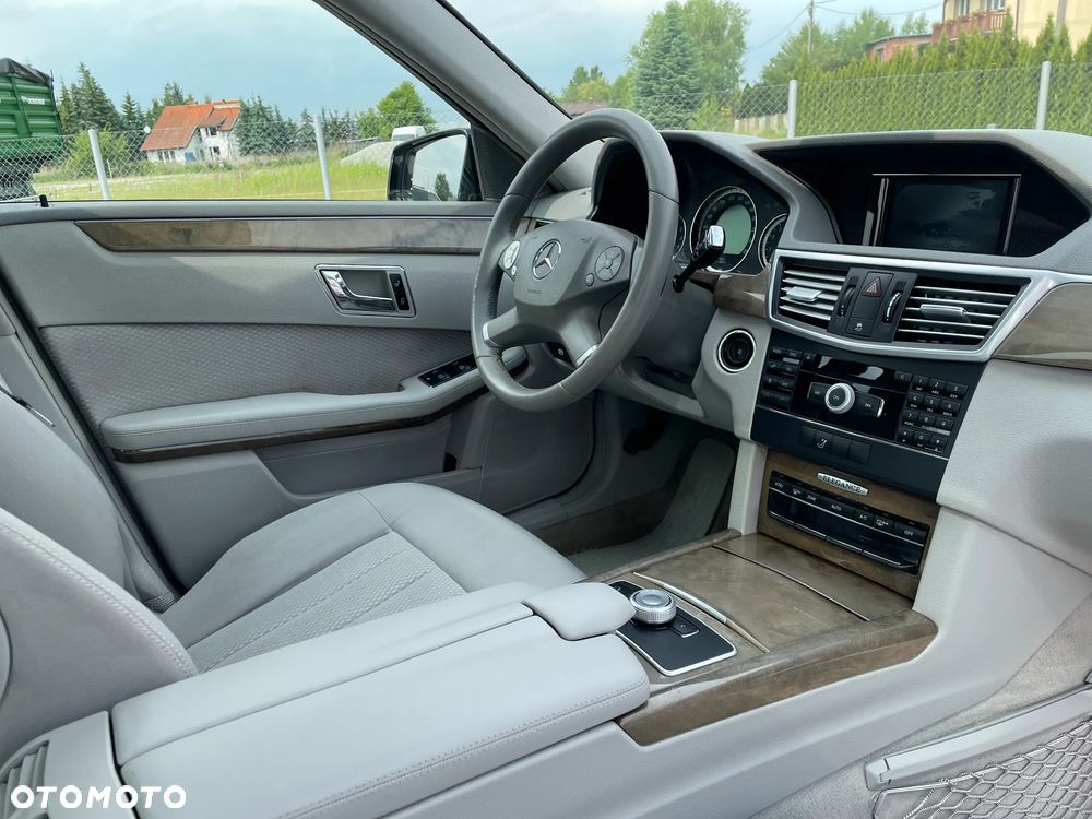 Mercedes-Benz Klasa E 350 CGI 7G-TRONIC Elegance - 15