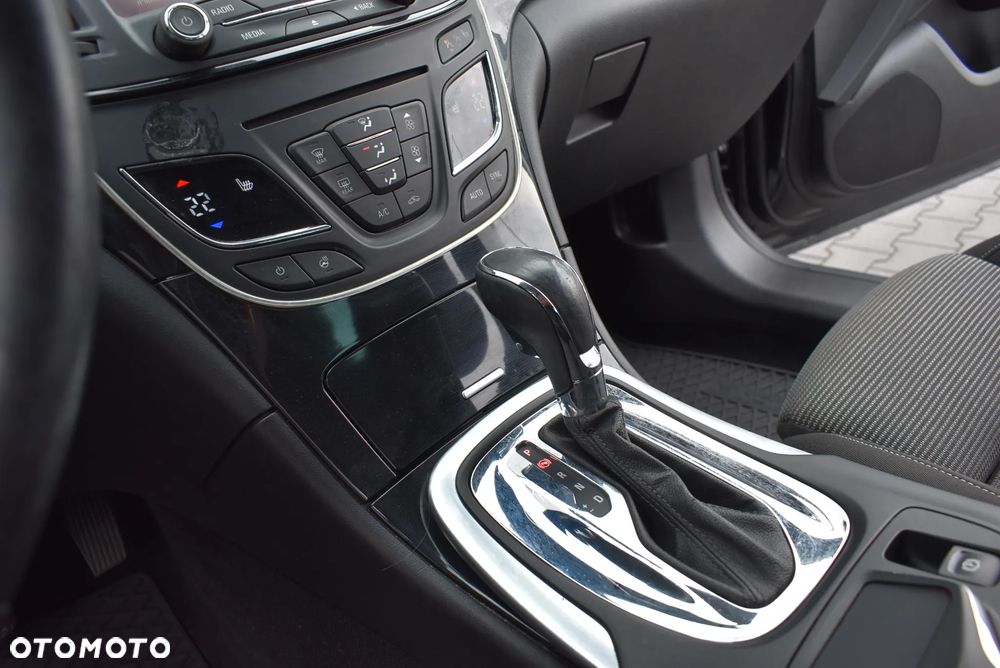 Opel Insignia - 10