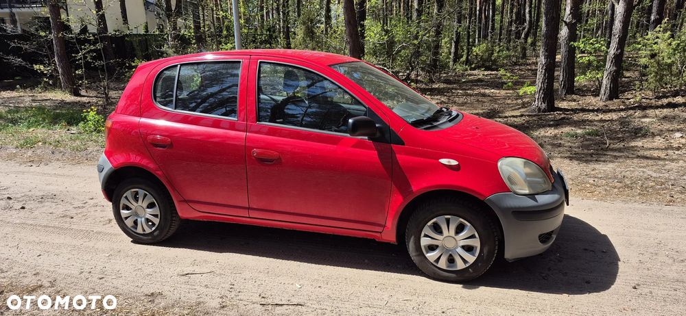 Toyota Yaris 1.0 Base - 2