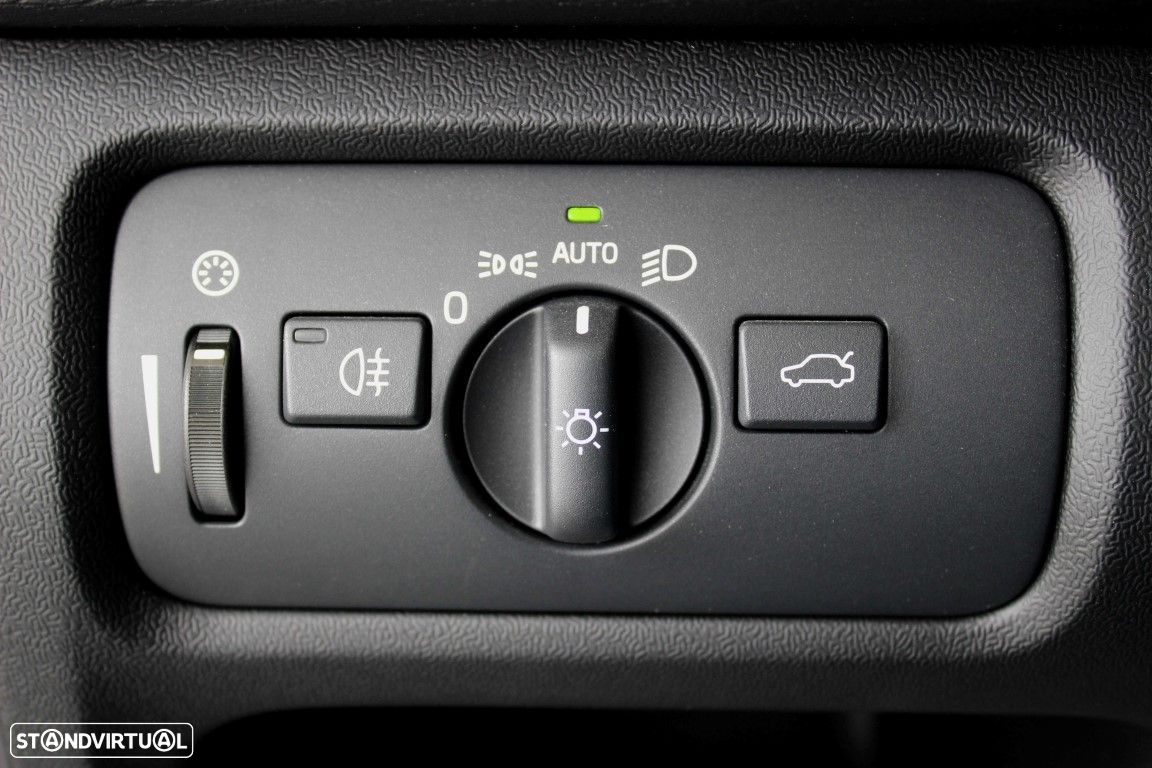 Volvo V40 - 20