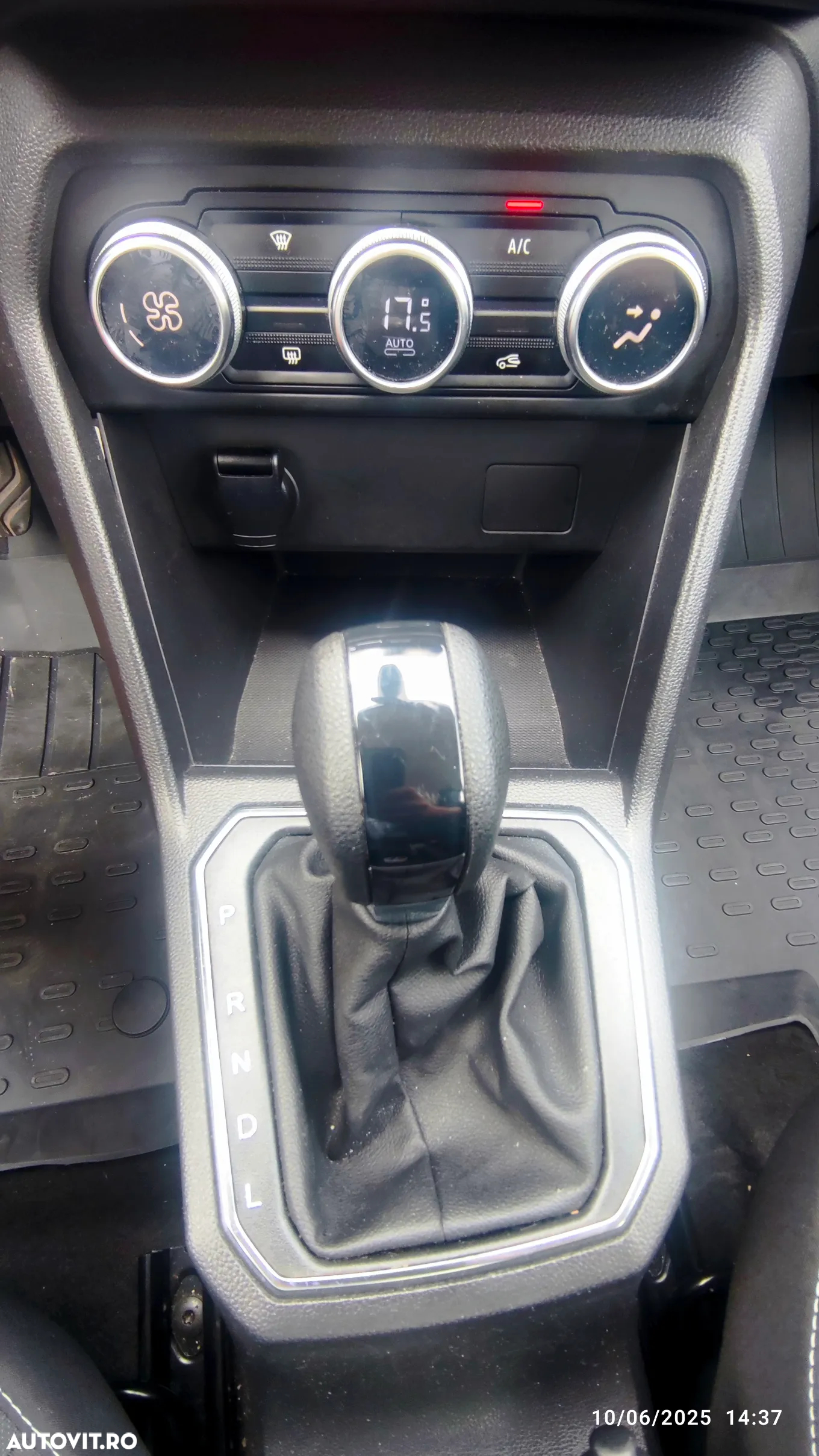 Dacia Logan TCe 90 CVT Comfort - 12