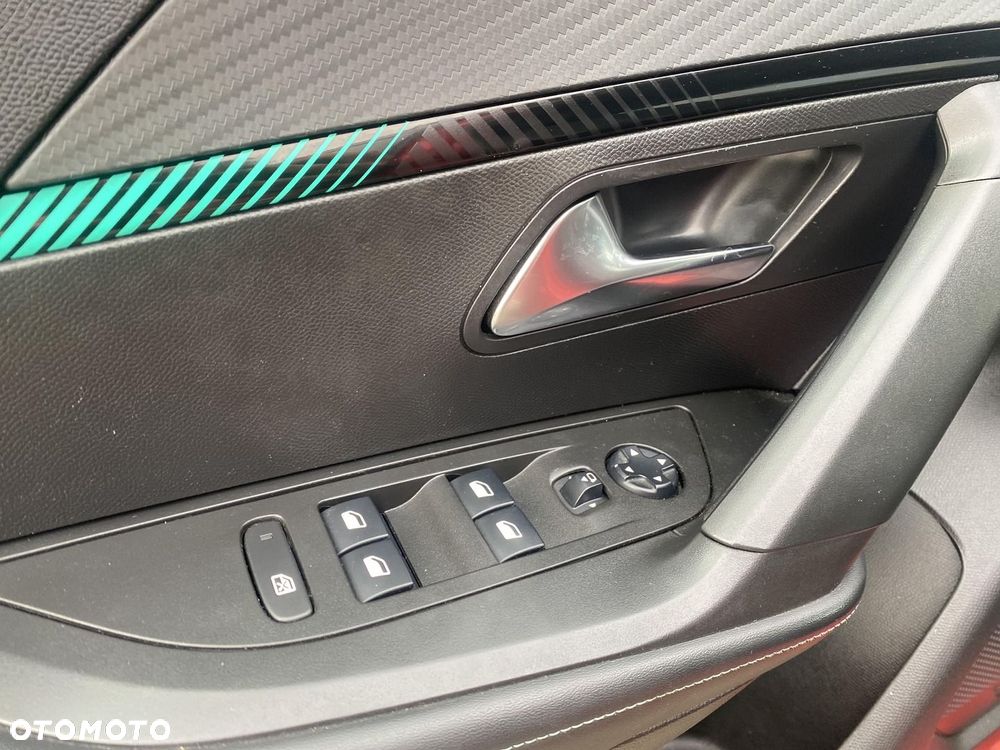 Peugeot 2008 1.2 PureTech GT Line S&S - 22