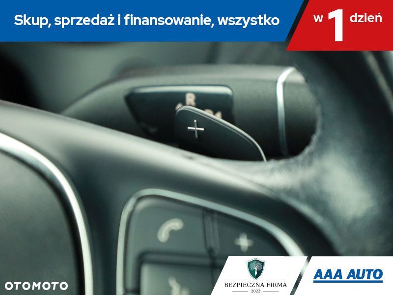 Mercedes-Benz GLA - 18