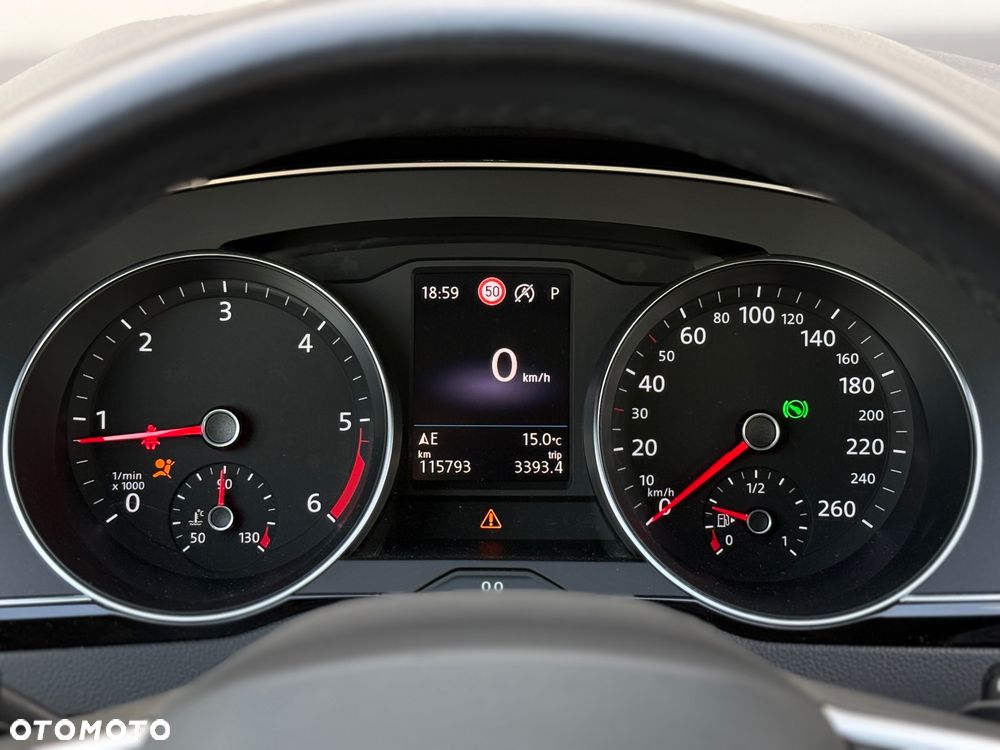 Volkswagen Passat Variant 2.0 TDI Business DSG - 20