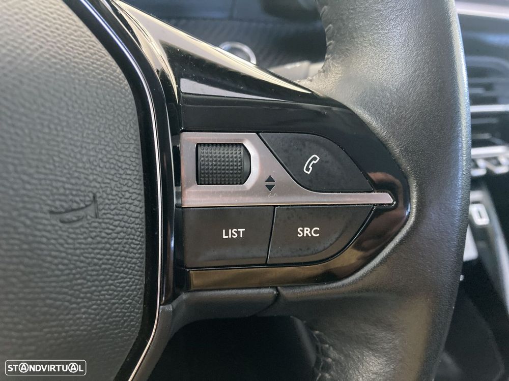 Peugeot 2008 1.2 PureTech Allure Pack - 20