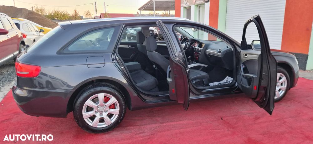 Audi A4 Avant 2.0 TDI DPF Ambiente - 24