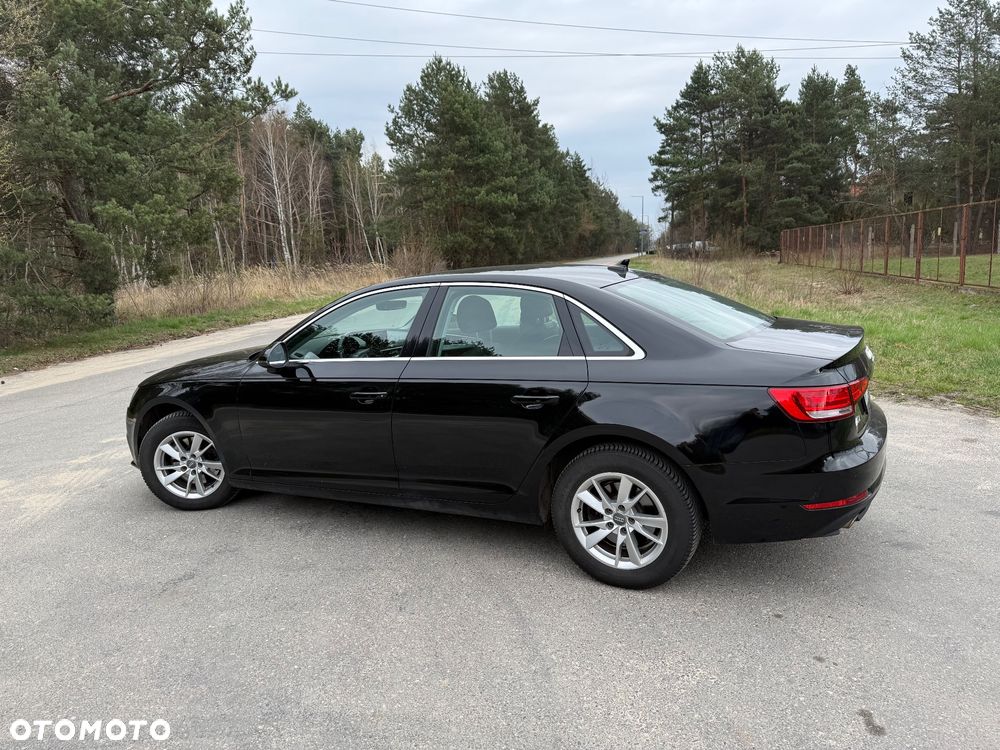 Audi A4 Limousine - 3