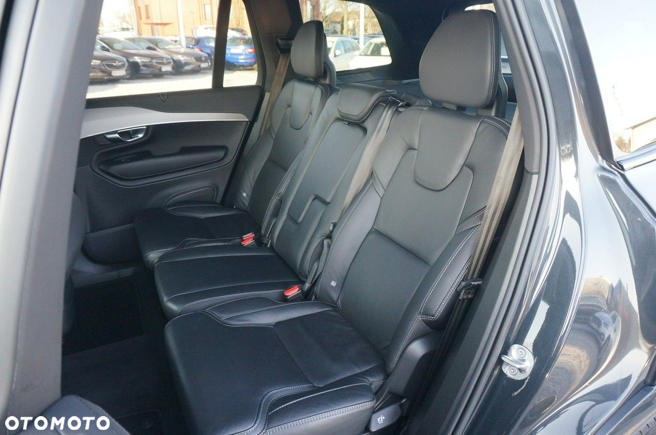 Volvo XC 90 - 31
