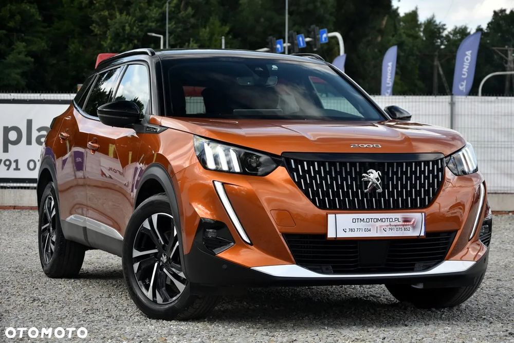 Peugeot 2008 1.2 PureTech GT Line S&S - 4