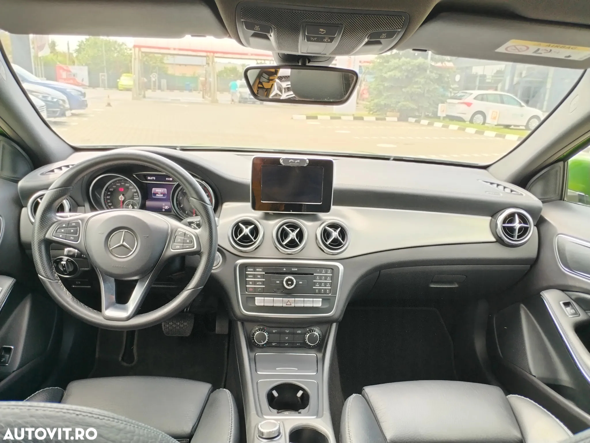 Mercedes-Benz GLA - 14
