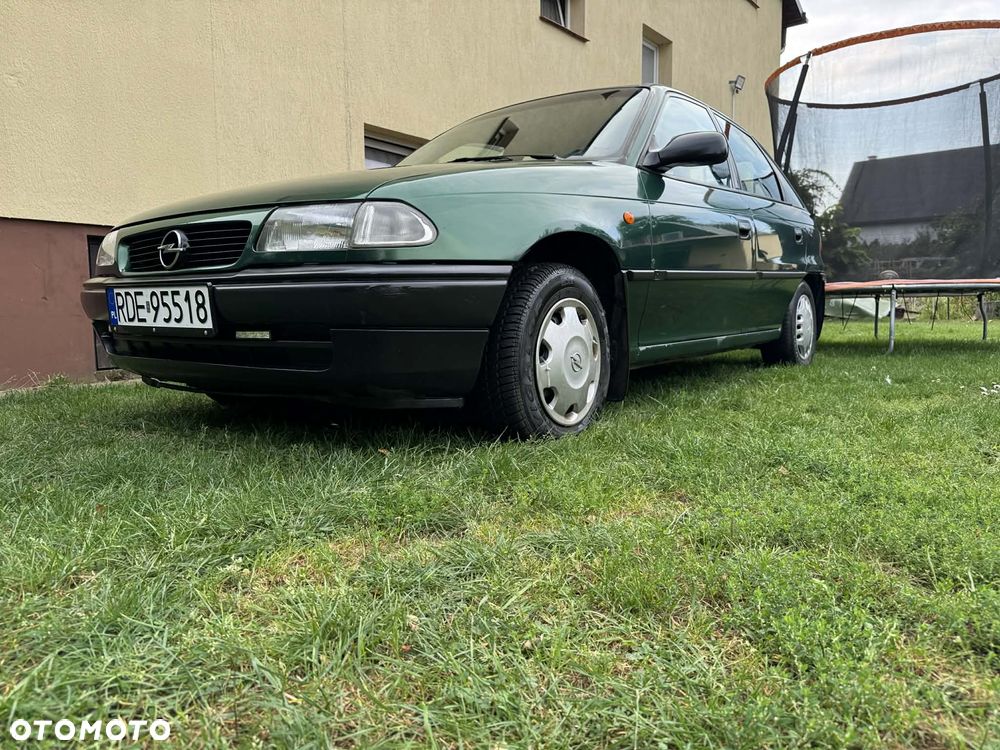 Opel Astra 1.6 - 1