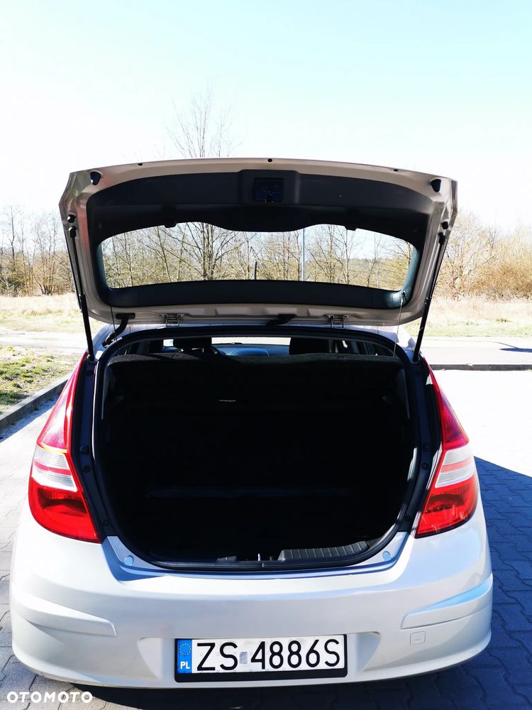 Hyundai i30 1.4 Base - 25