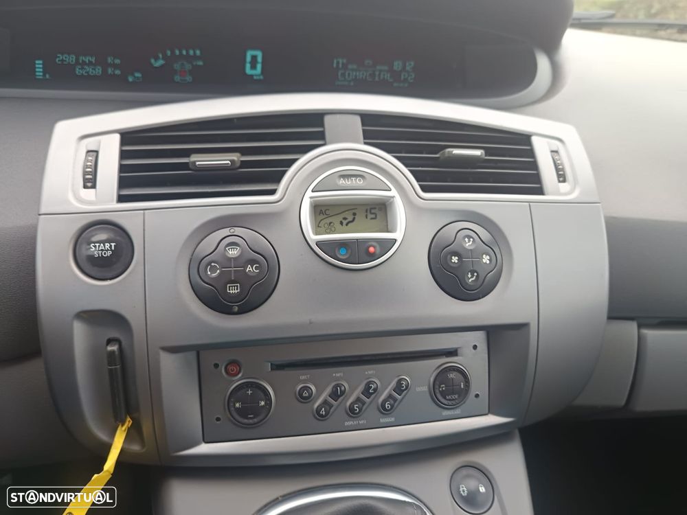 Renault Scénic 1.5 dCi Dynamique S - 17