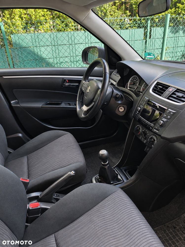 Suzuki Swift - 12