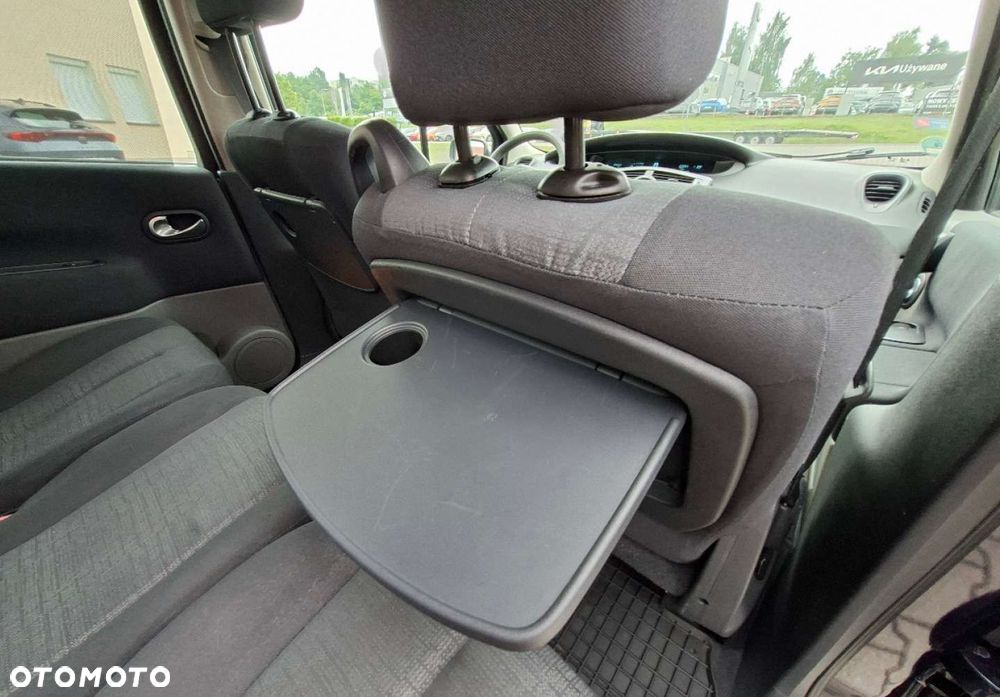 Renault Scenic - 17