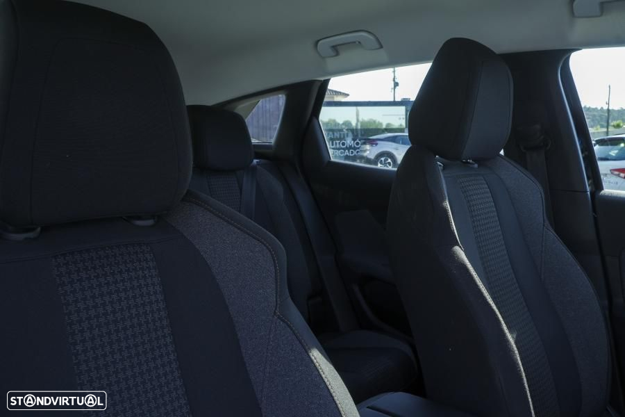Peugeot 3008 1.5 BlueHDi Style - 11