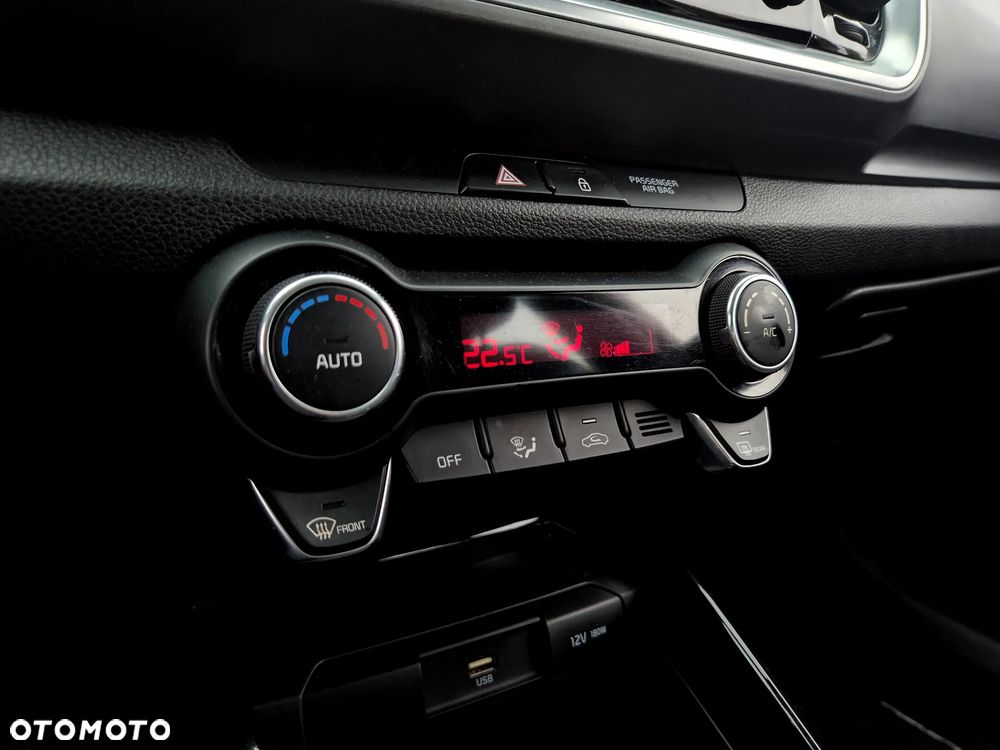 Kia Stonic 1.2 L Business Line - 14