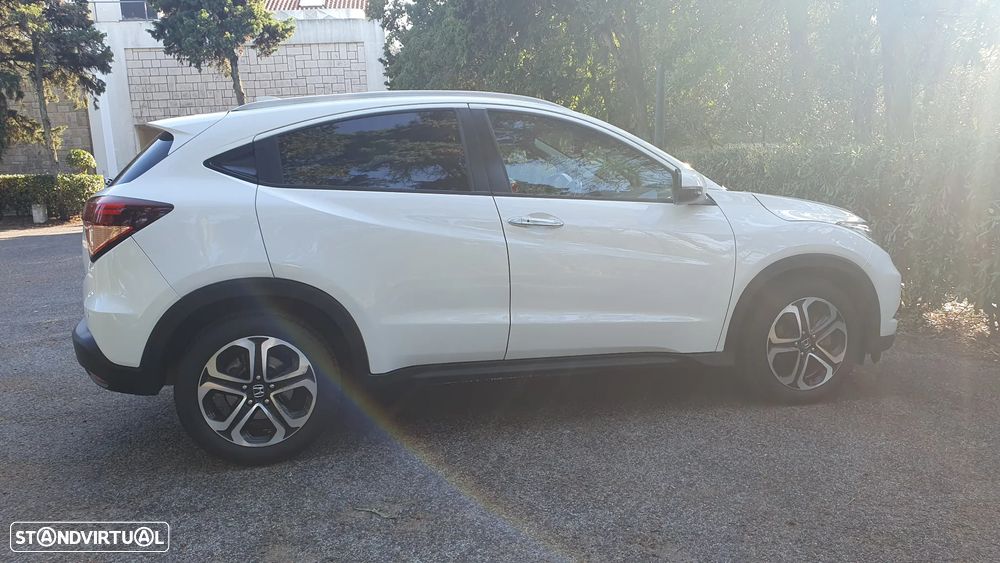 Honda HR-V 1.5 i-VTEC Executive CVT - 23