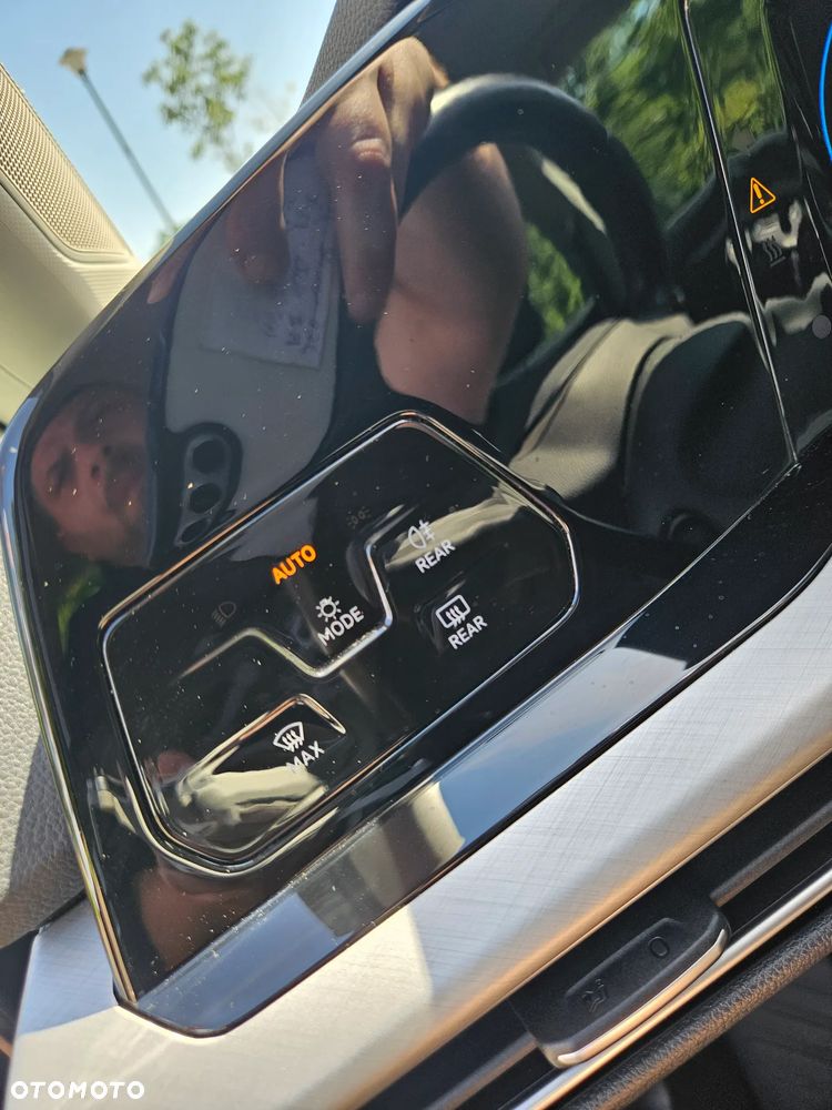 Volkswagen Golf - 26