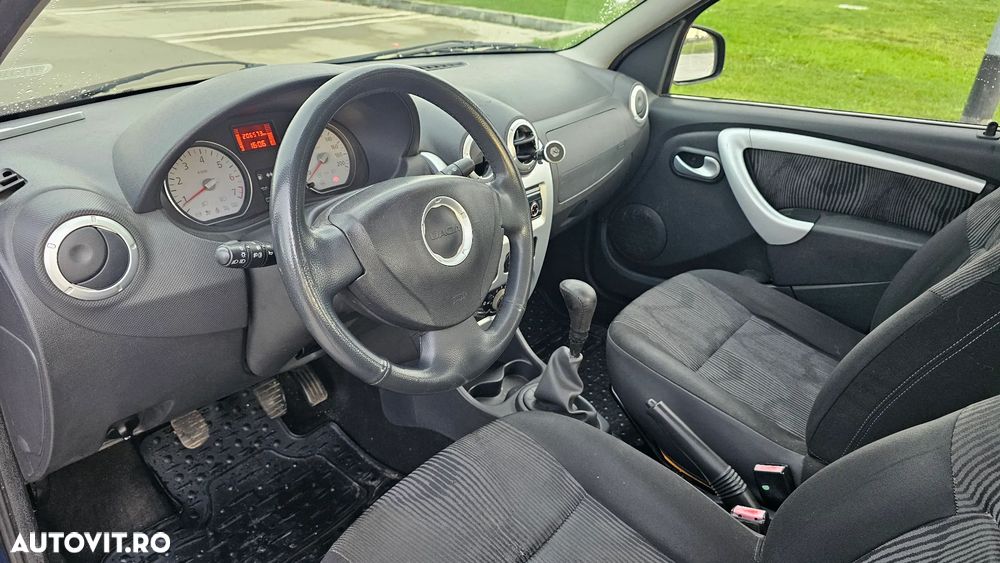 Dacia Logan Express 1.6 MPI - 15