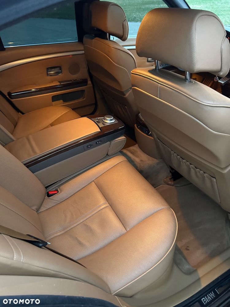 BMW Seria 7 730d L - 24