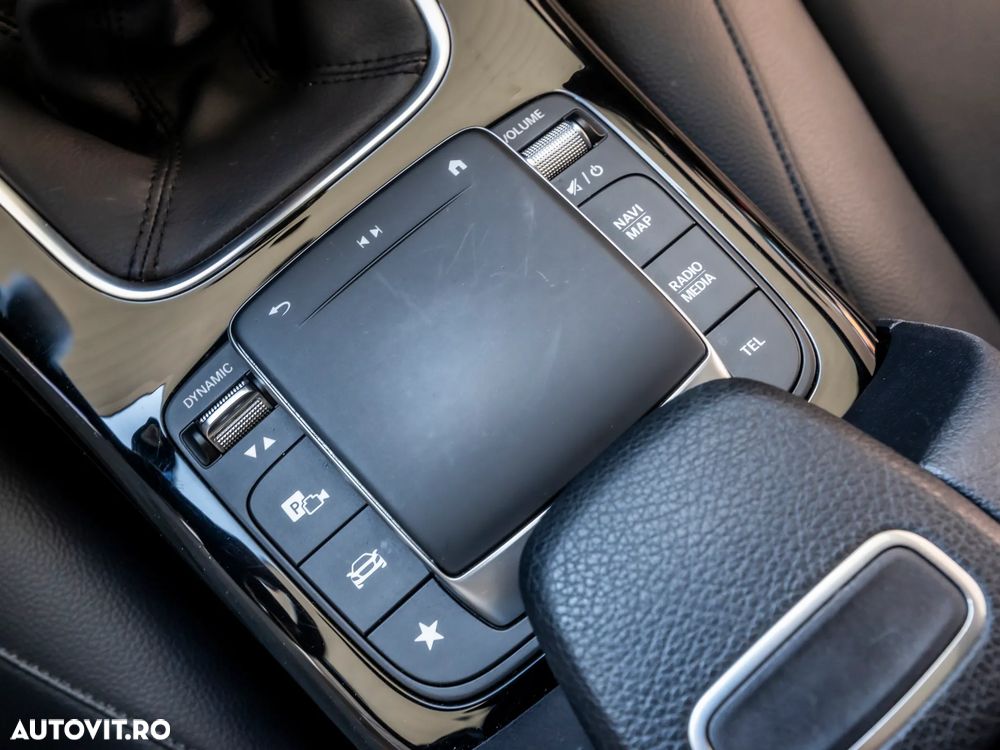 Mercedes-Benz CLA 180 Progressive - 27