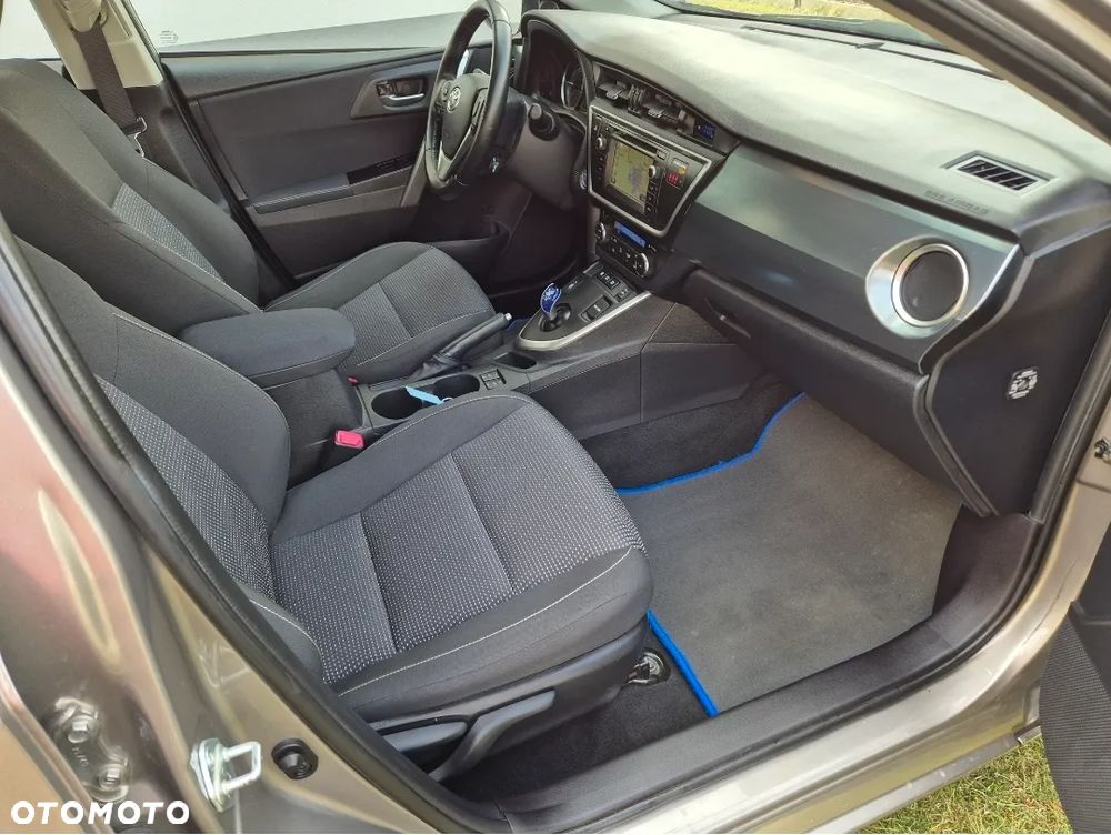 Toyota Auris 1.8 HSD Luna - 13