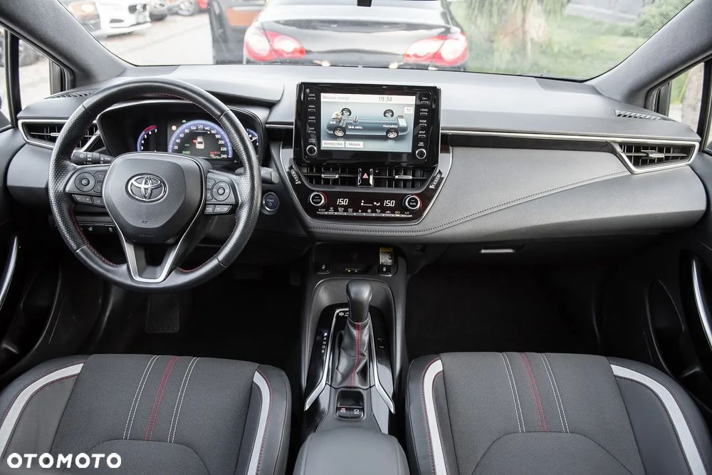 Toyota Corolla 1.8 Hybrid Executive - 28