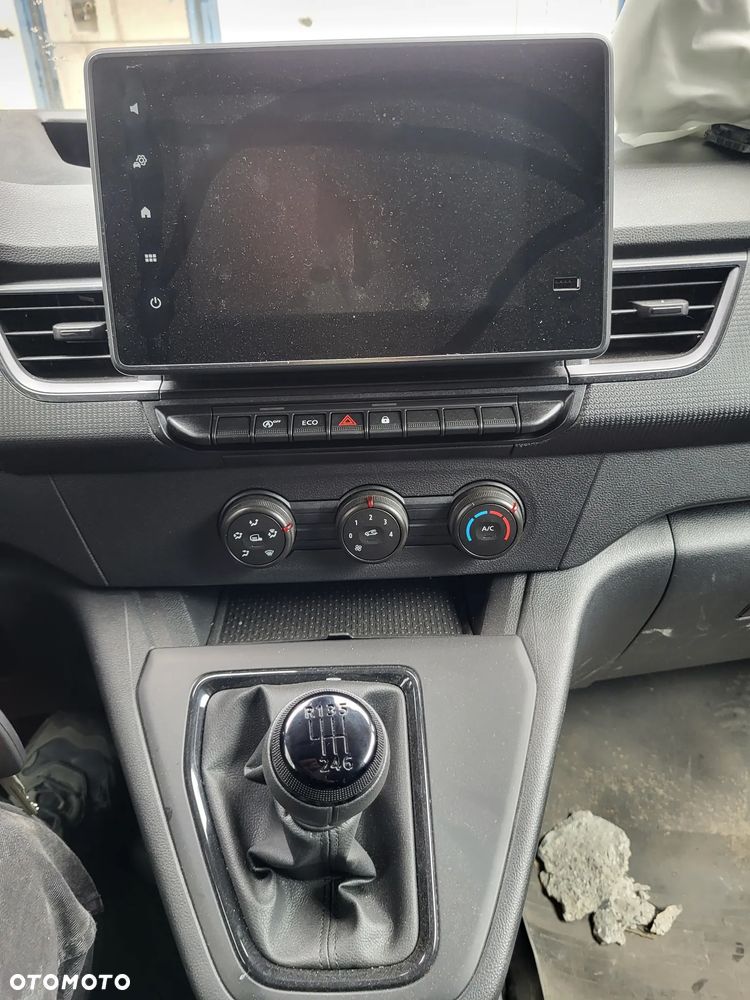 Renault KANGOO 745 km !!! - 12