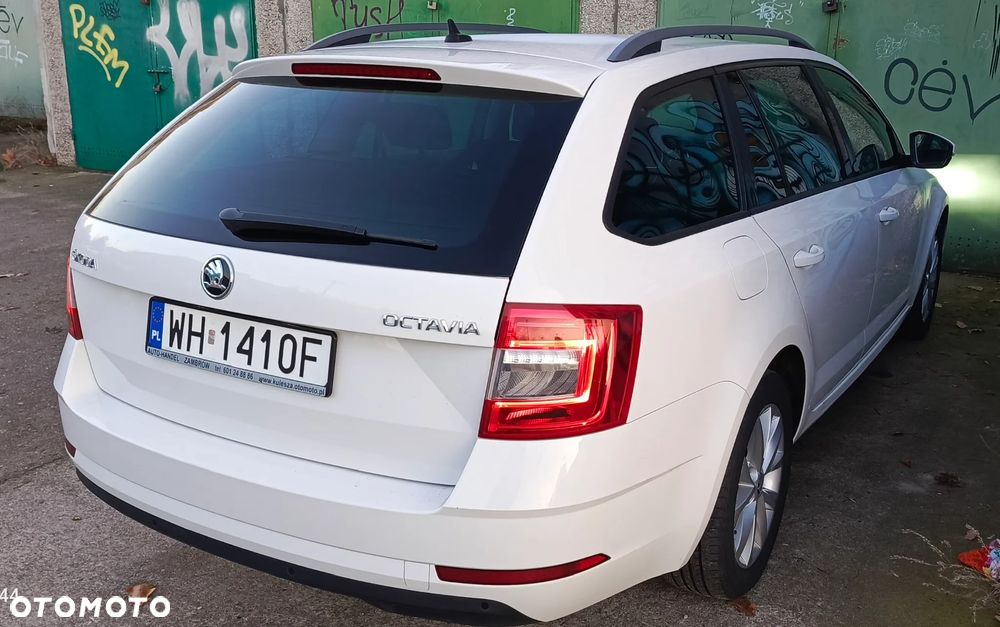 Skoda Octavia 1.6 TDI DSG Style - 5