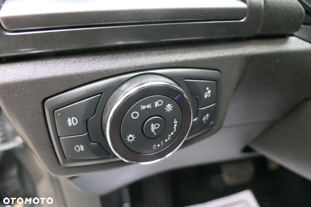 Ford Mondeo 2.0 Hybrid Trend - 24