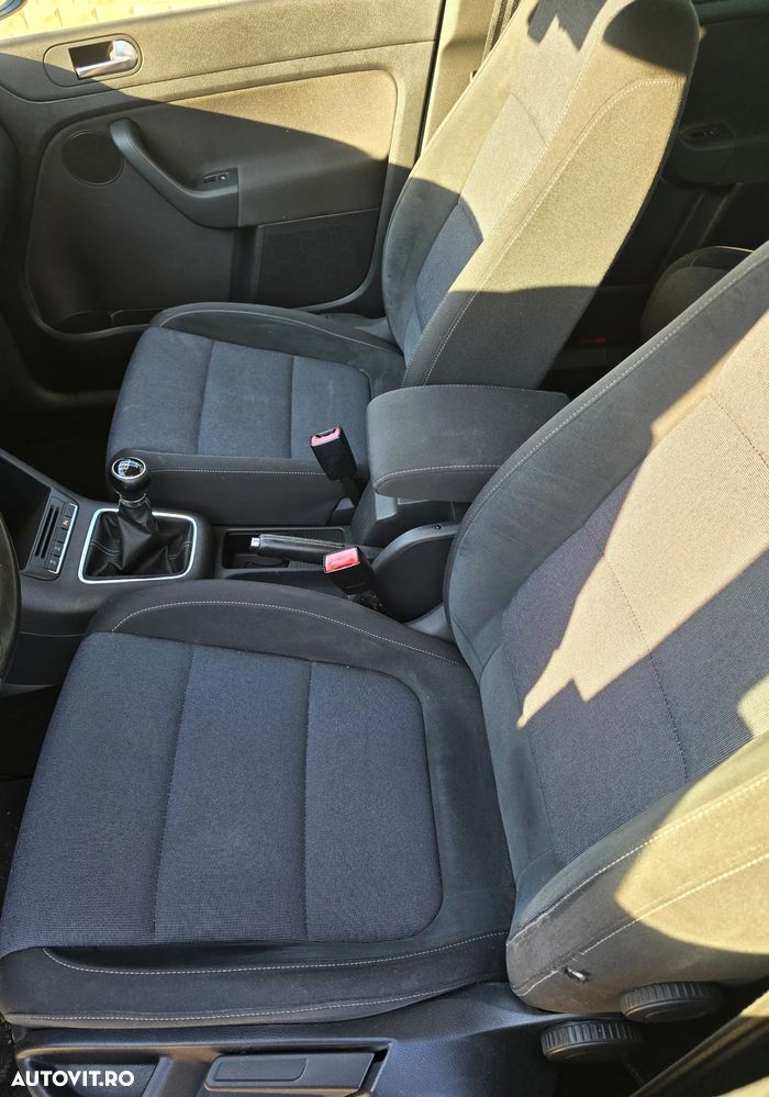 Volkswagen Golf Plus - 10