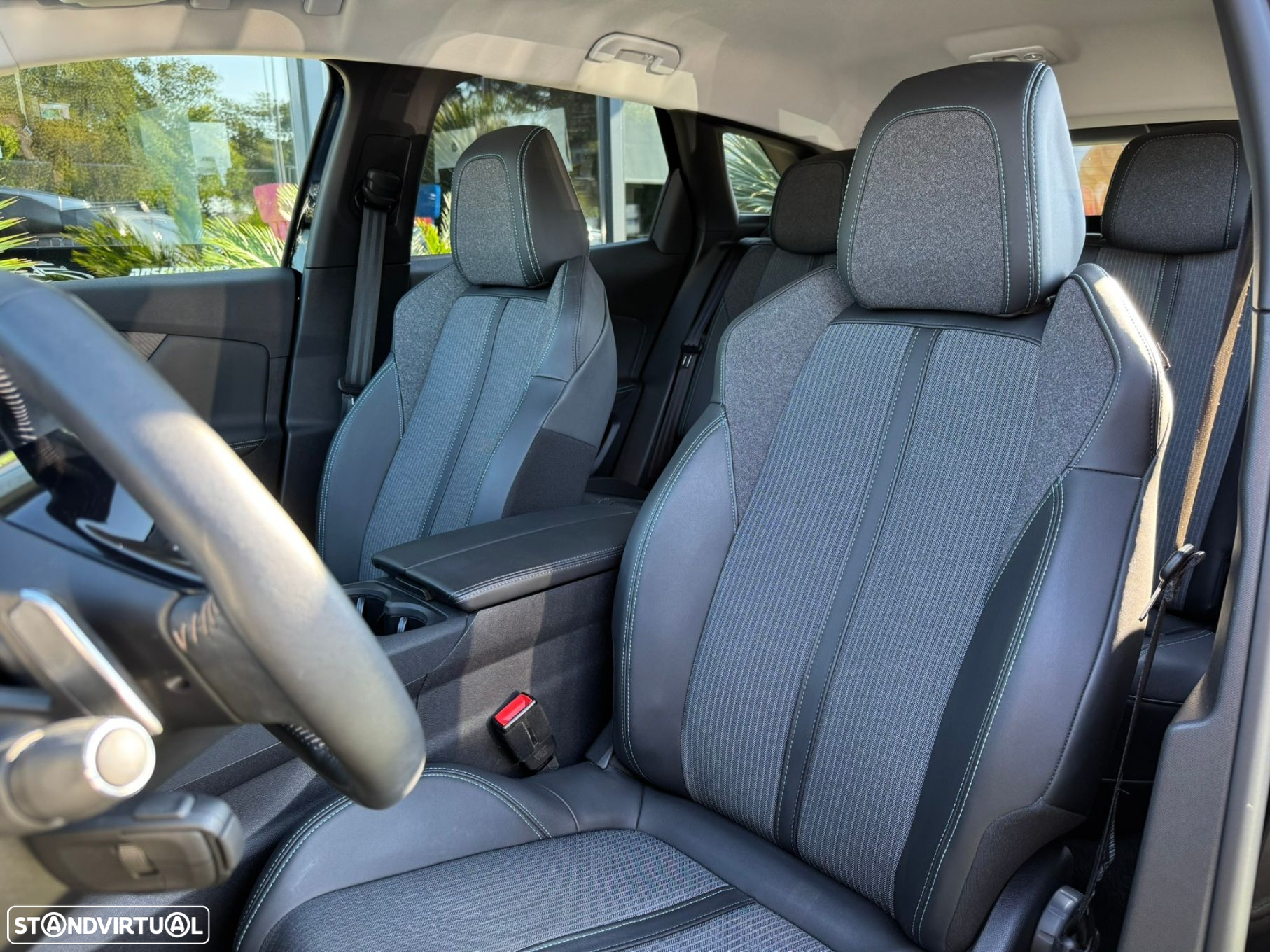 Peugeot 3008 1.6 Hybrid Allure e-EAT8 - 15