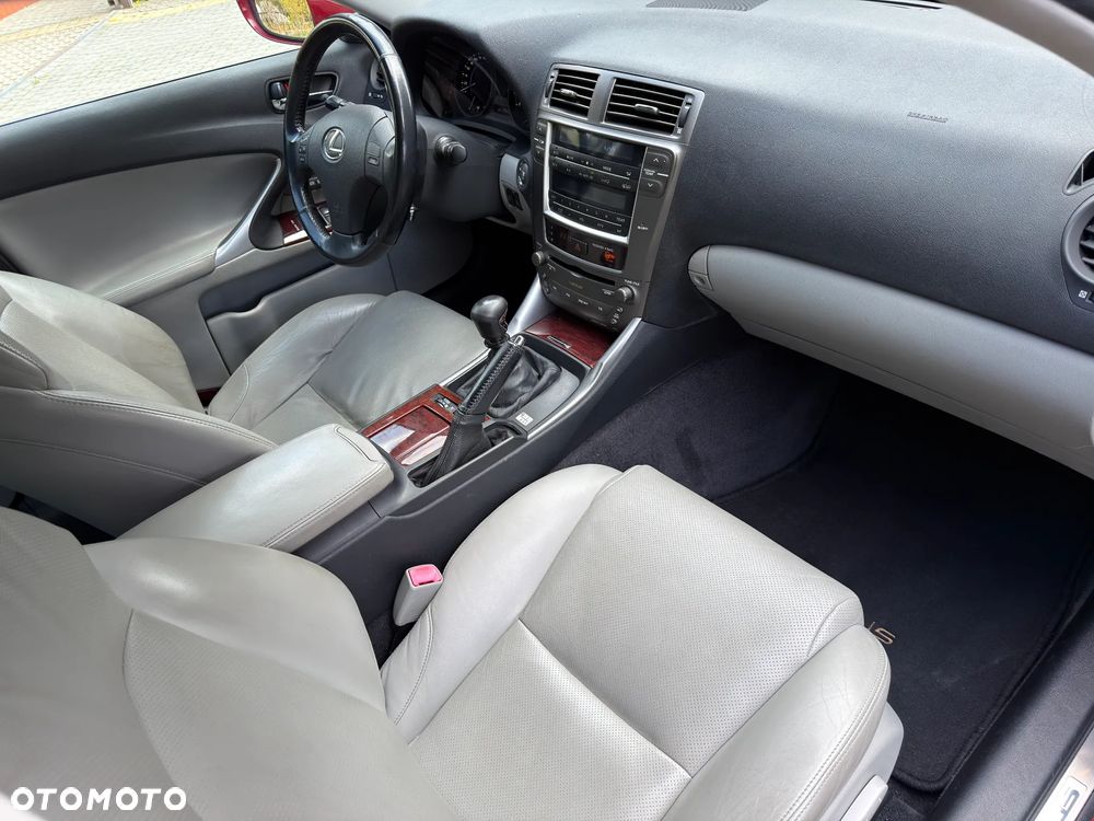 Lexus IS 250 Luxury Line - 36