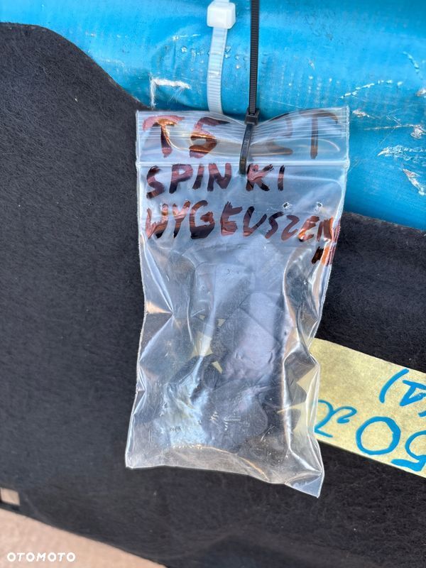 VW T5 TRANSPORTER LIFT 03- WYGŁUSZENIE WYCISZENIE MASKI ZE Spinkami - 9