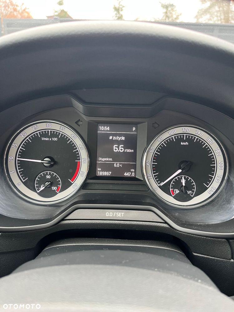 Skoda Octavia 2.0 TDI Ambition DSG - 9