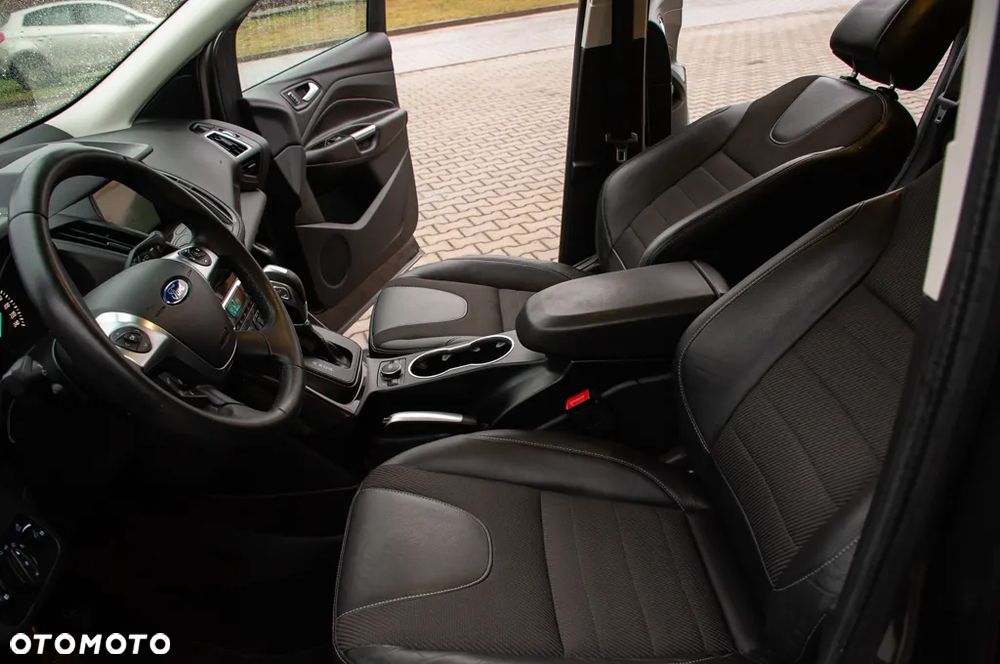 Ford Kuga 1.5 EcoBoost 4x4 Titanium - 37