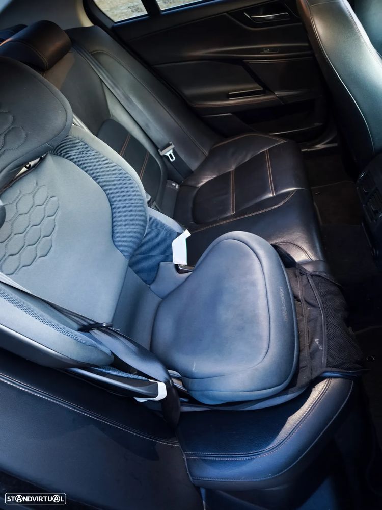 Jaguar XE 2.0 D Prestige Aut. - 17