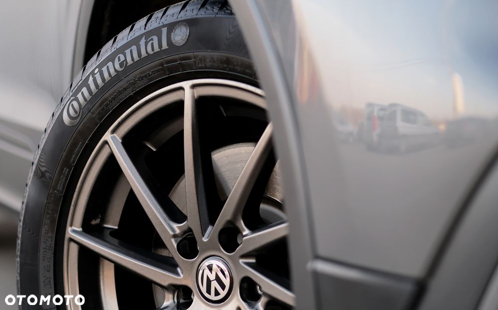 Volkswagen Tiguan - 19