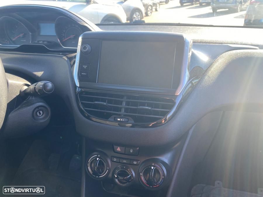 Peugeot 208 1.4 HDi - 7