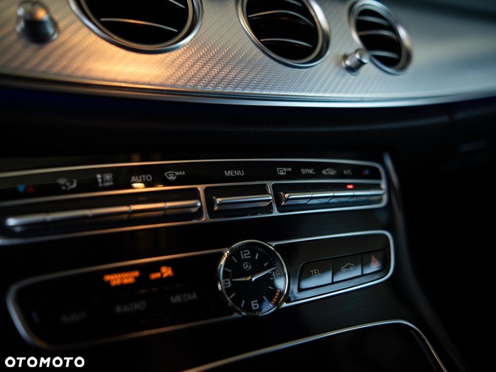Mercedes-Benz Klasa E 200 d Business Edition 9G-TRONIC - 25