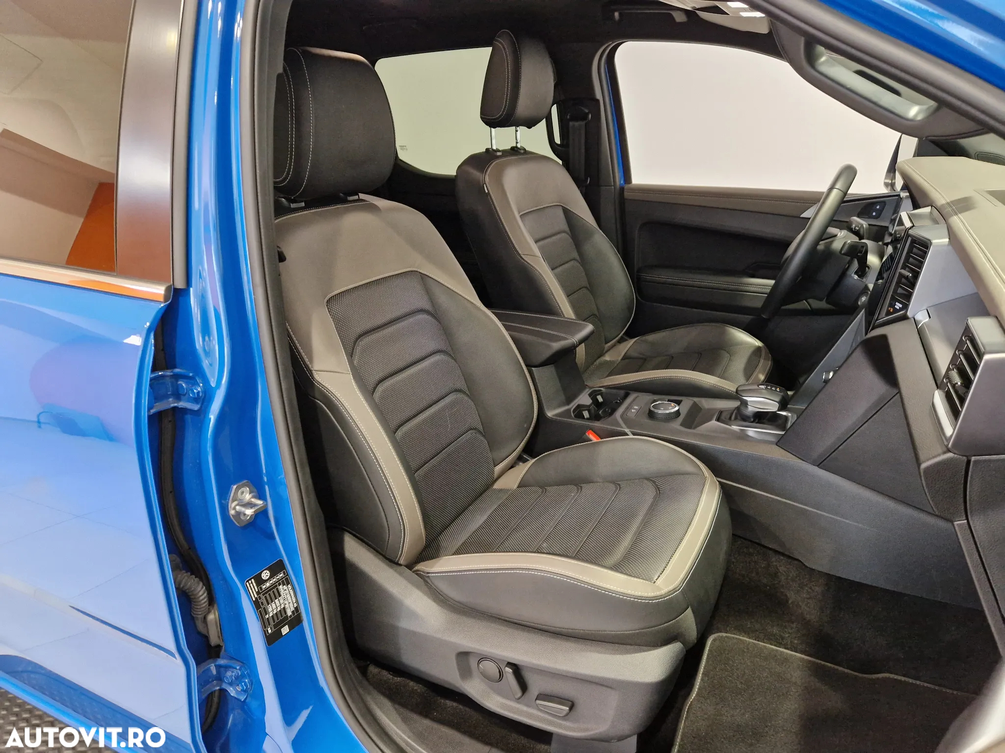 Volkswagen Amarok 3.0 TDI 241 CP 4M 10AT Aventura - 13