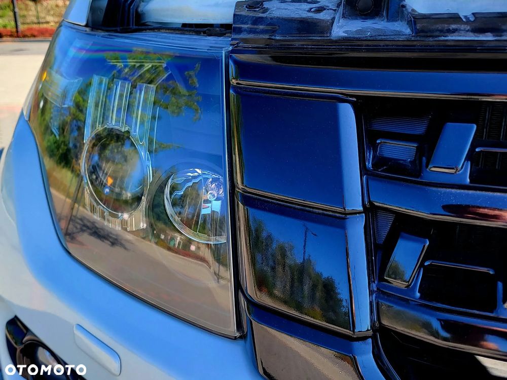 Mitsubishi Pajero - 21
