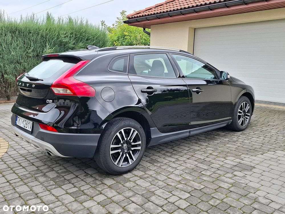 Volvo V40 Cross Country - 18