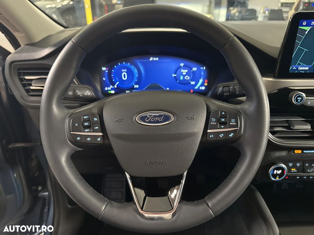 Ford Kuga - 17