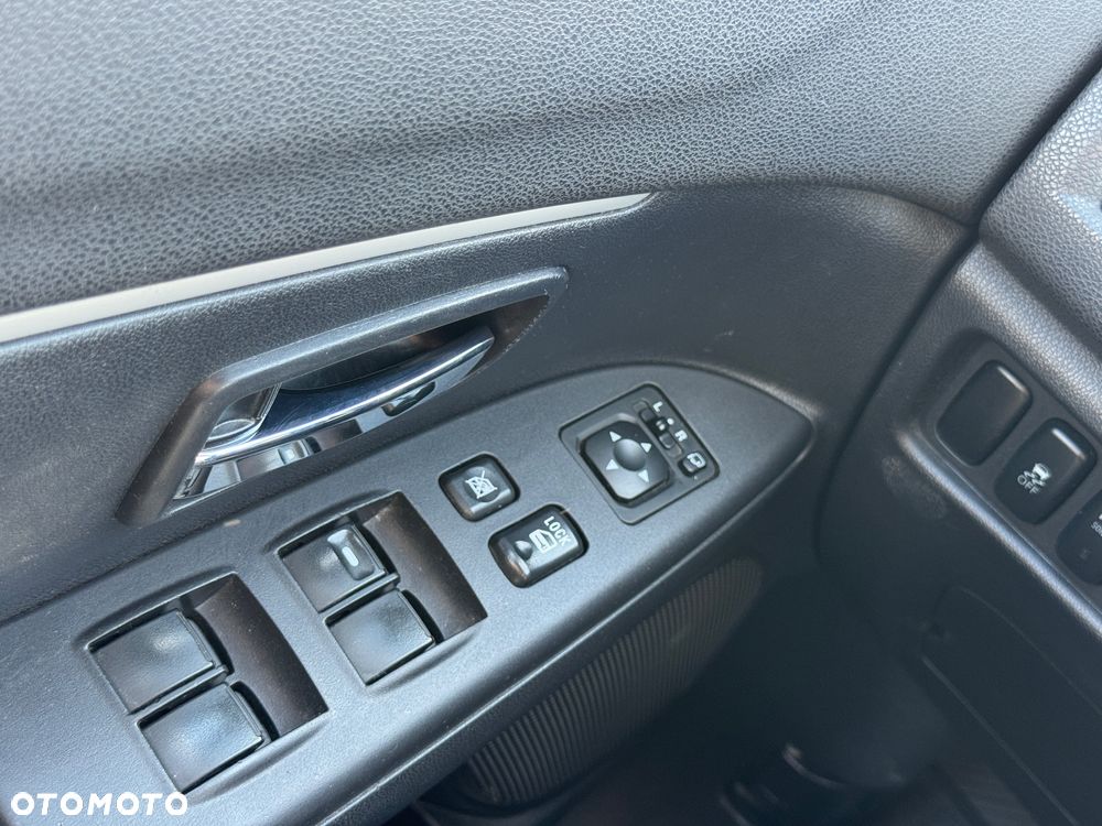 Mitsubishi ASX 1.8 DID Instyle NAVI 4WD AS&G - 34