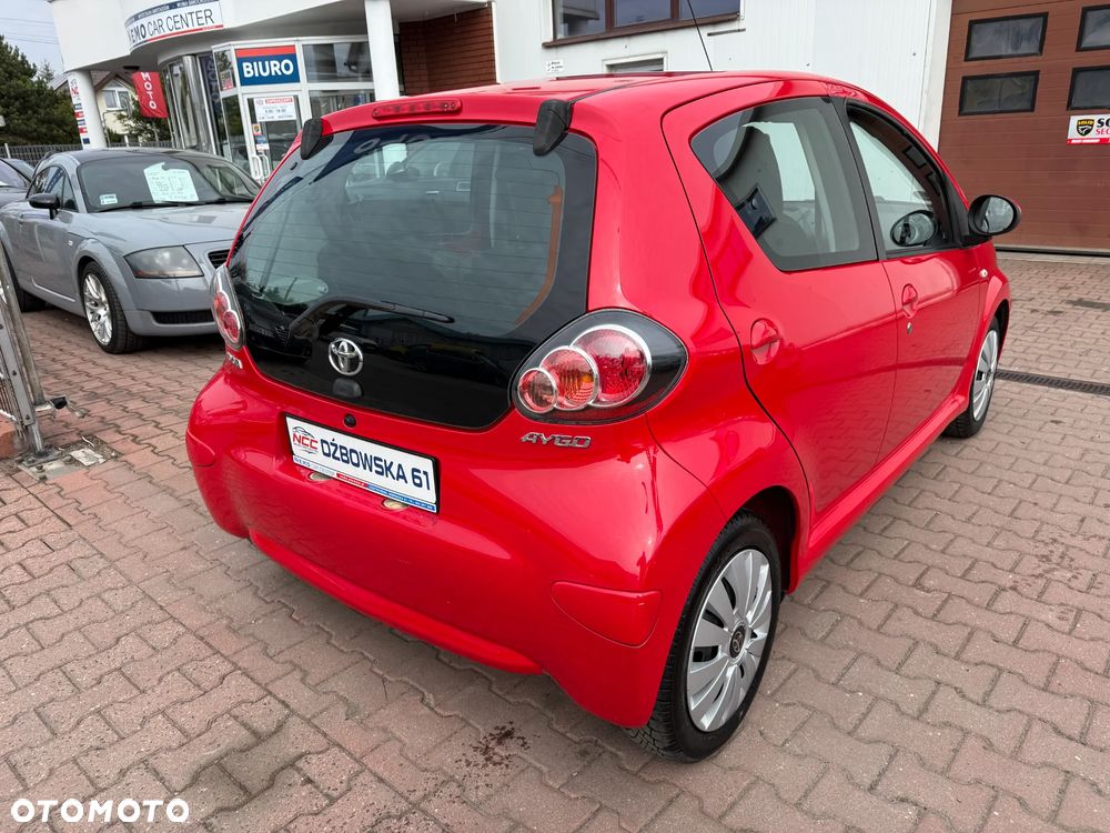 Toyota Aygo CoolRed - 10