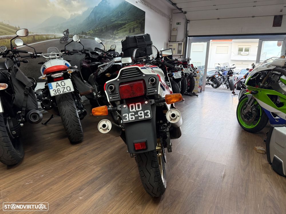 Yamaha R RZV 500 - 22