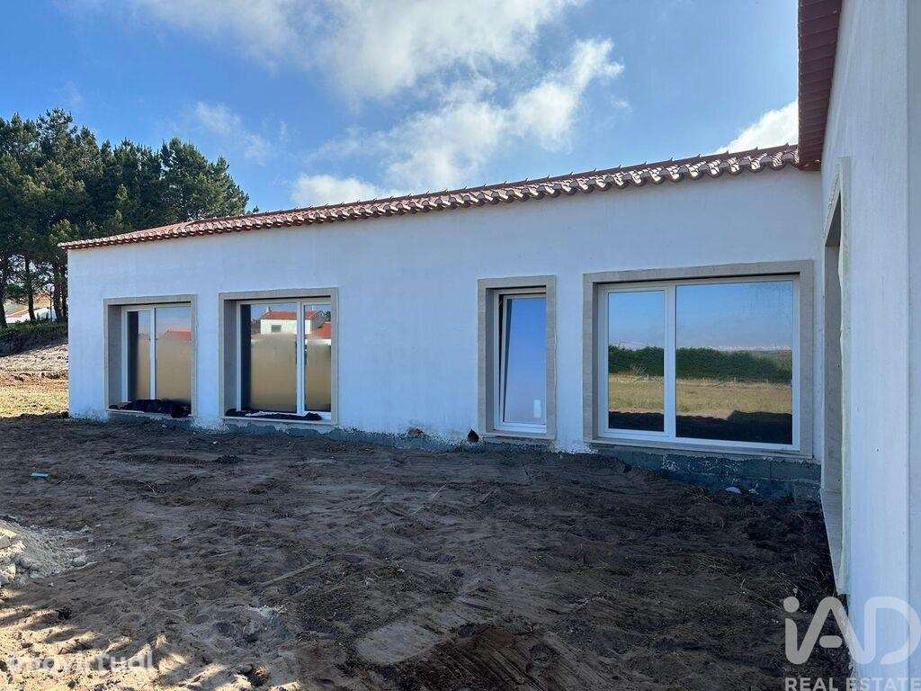 Casa / Villa T4 em Ferrel de 222,00 m2 - Grande imagem: 2/28
