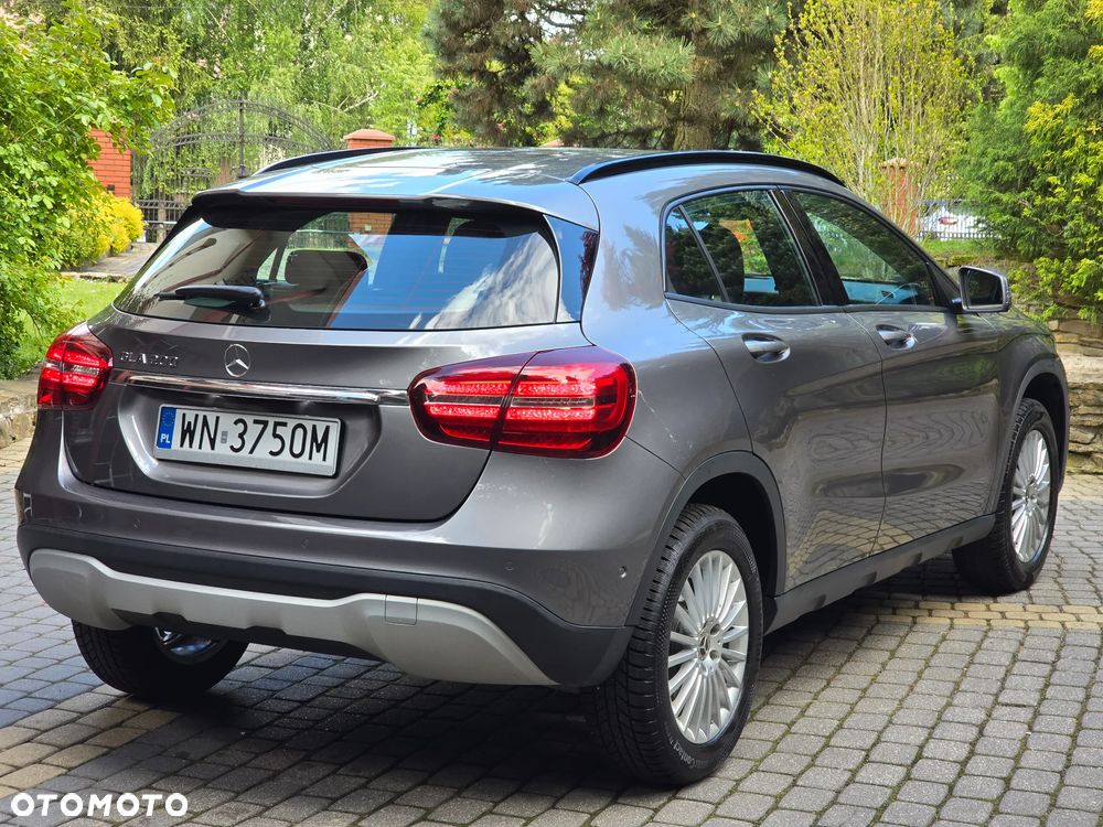 Mercedes-Benz GLA 200 7G-DCT Style - 12